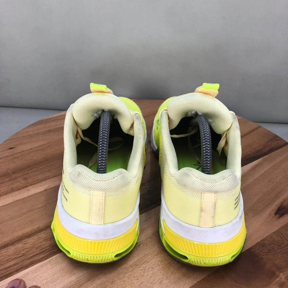 Nike Metcon 8 Womens Training Shoes Citron Tint Volt DO9327-801 Size 10 Gym